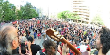 Trabajadores de la cultura de Córdoba se manifestaron contra el DNU y la "ley ómnibus".
