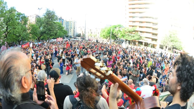 Trabajadores de la cultura de Córdoba se manifestaron contra el DNU y la "ley ómnibus".