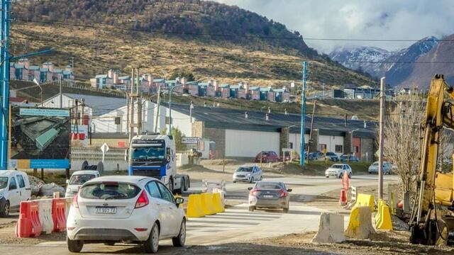 Ushuaia: habilitaron el nuevo puente sobre el Arroyo Grande en la avenida Perito Moreno