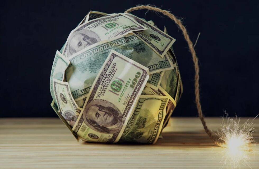 La intervención de Economía forzó una baja parcial  del “Blue” a $ 474 y se mantiene la tensión cambiaria