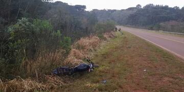 San Antonio: atacó a cuchillazos a una adolescente, escapó y protagonizó un siniestro vial.
