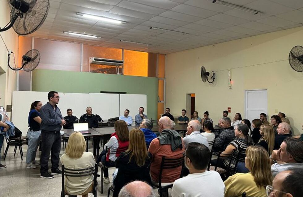 Vecinos se quejaron por las juntadas en la colectora de la ruta 34