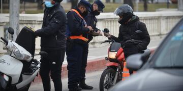Arranca otra semana con restricciones en Córdoba (José Hernández).