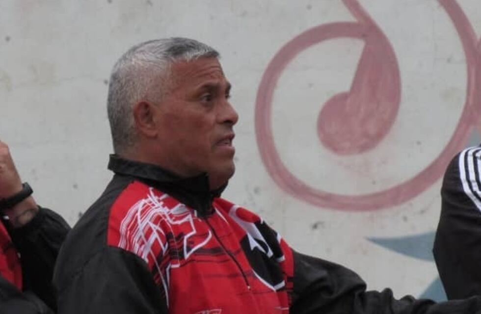 Jorge Montesino dejó de ser el técnico de Sporting