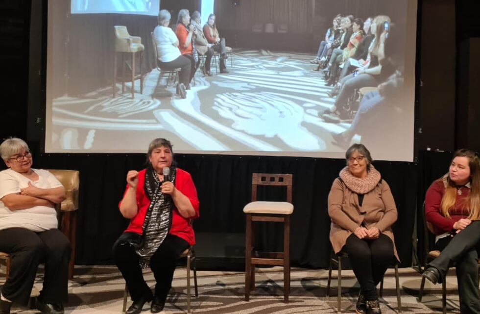 Por primera vez en la provincia se reprodujo “Terre de Feu”- Patrimonio histórico audiovisual indígena