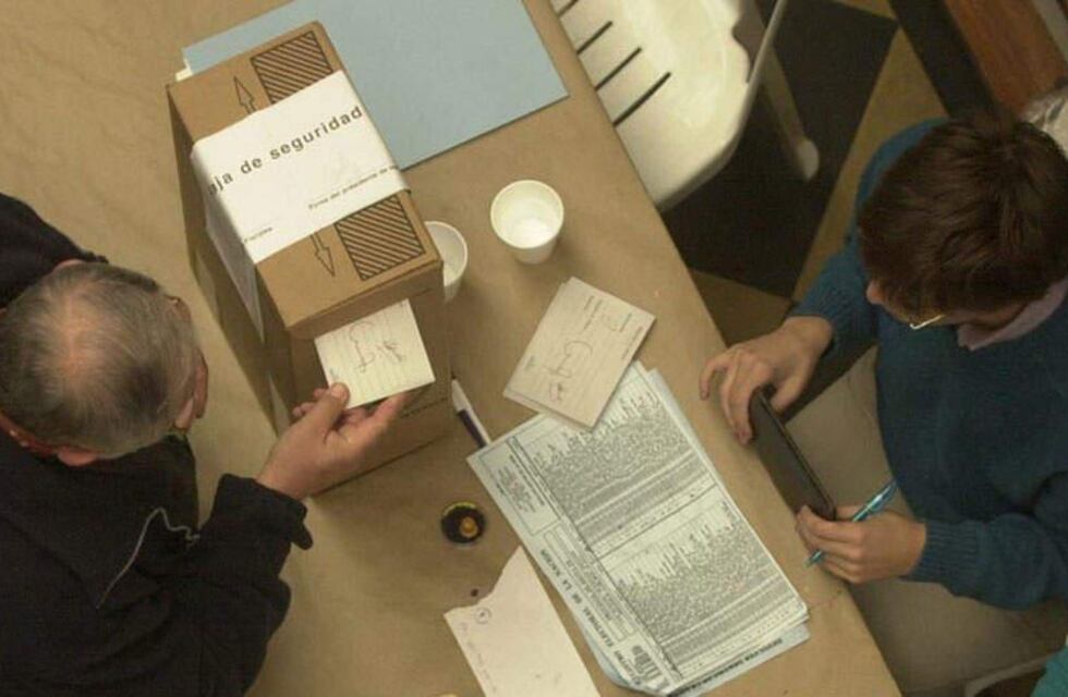 Elecciones en Santa Cruz: Cambia Santa Cruz ganó por siete puntos a Somos Energía Para Renovar