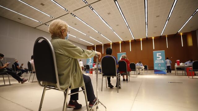 La provincia avanza con la vacunación, en una semana que arrancó con siete muertes a causa del virus.