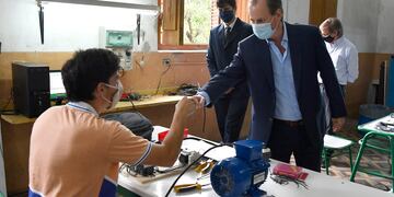 Gustavo Bordet visitó obras educativas en Gualeguaychú y se refirió al inicio del ciclo lectivo.