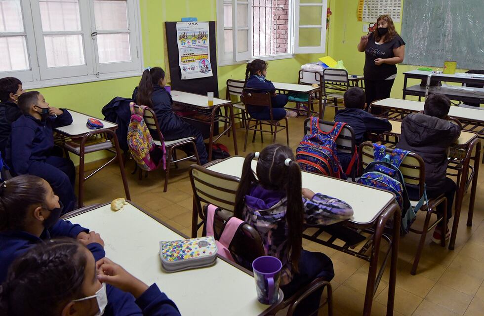 Ausentismo escolar: los viernes y vísperas de feriados se registra la mayor cantidad de faltas