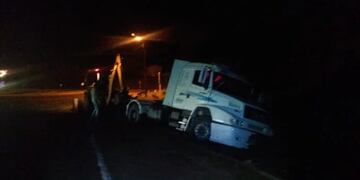 Camión despistó en Guaraní: no hubo heridos.