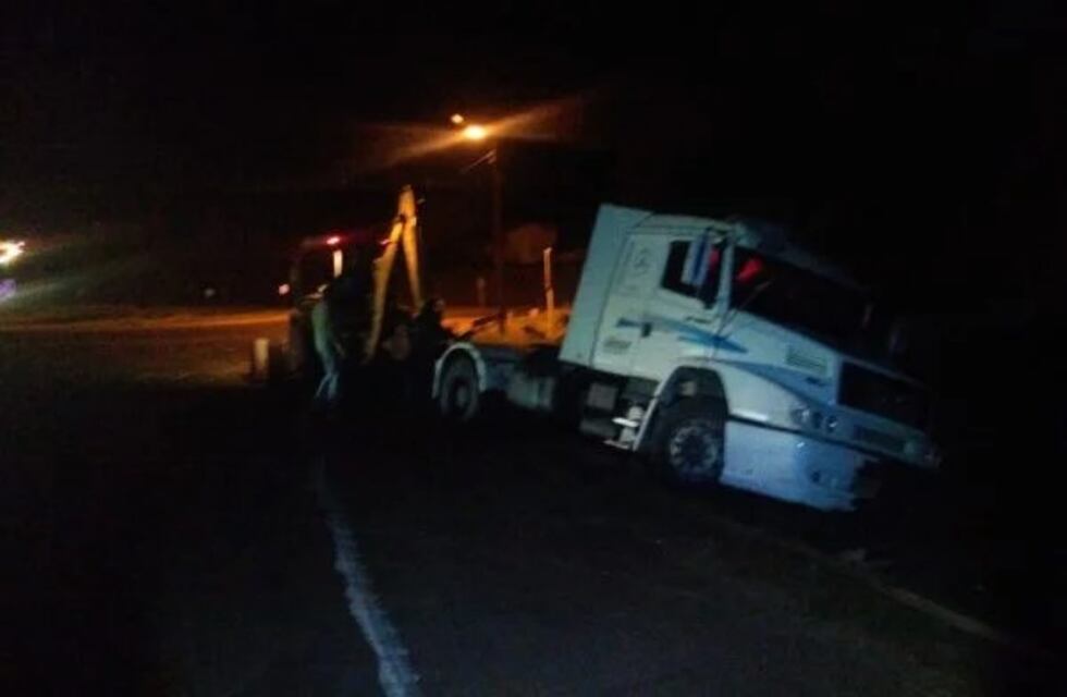 Camión despistó en Guaraní: no hubo heridos