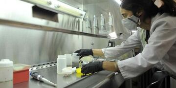 Centinela. La detección del coronavirus en aguas residuales funciona como un monitoreo centinela de posibles brotes, antes de que se detecten en lo testeos de personas.