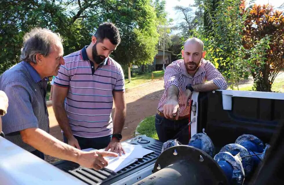 Realizaron entrega de materiales para conexiones de agua en Oberá