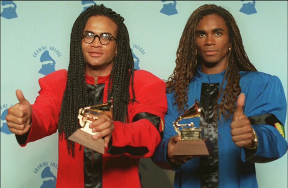 Fueron un éxito en los 80′, los descubrieron robando otras voces y ahora tendrán su propia película