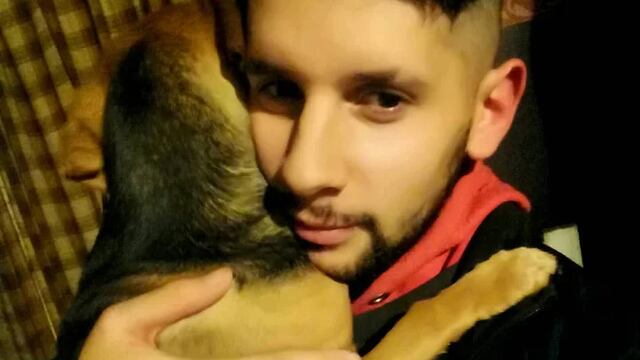 Los propietarios de su casa le exigen que dé en adopción a su perra y busca un hogar temporario.