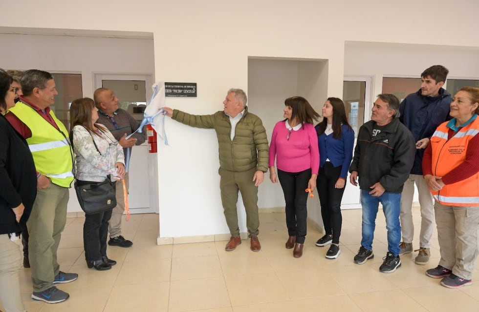 La Terminal de Ómnibus de Arroyito lleva el nombre de Roberto “Pecho” Lencinas