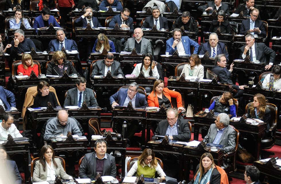 El kirchnerismo presenta el pedido de juicio político a Javier Milei mientras peligra la sesión del Senado por las PASO