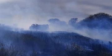 Bomberos Voluntarios Arroyito extinguieron un incendio de monte autóctono