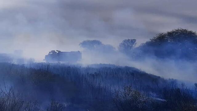 Bomberos Voluntarios Arroyito extinguieron un incendio de monte autóctono