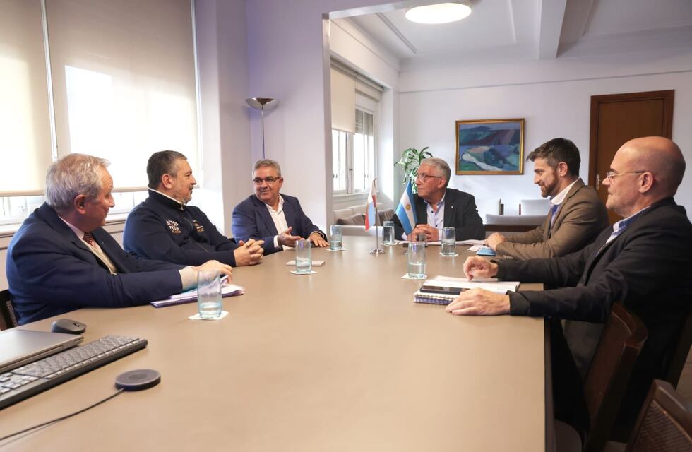 Gestiones para obras publicas y comedores de Jalil