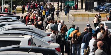 La campaña de vacunación seguirá durante el confinamiento (Pedro Castillo/La Voz).