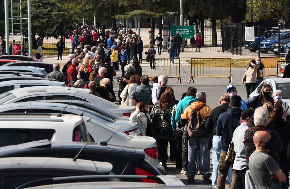 Vacunación en Córdoba: superaron las 900 mil dosis aplicadas
