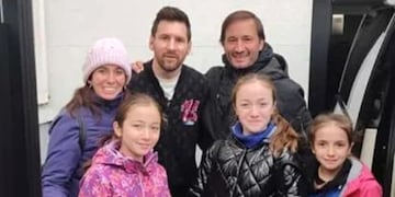 Una comodorense viajó a París por sus 15 y cumplió su sueño de conocer a Messi.