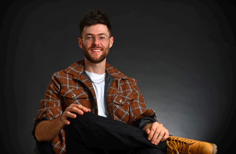 Pablo Albella, el cordobés que humoriza a la comunidad “+ 30 años” y busca ser un “recreo para la gente”