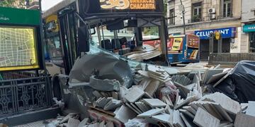 Un colectivo de la línea 39 chocó esta mañana en Palermo. El conductor dio positivo al narcotest.