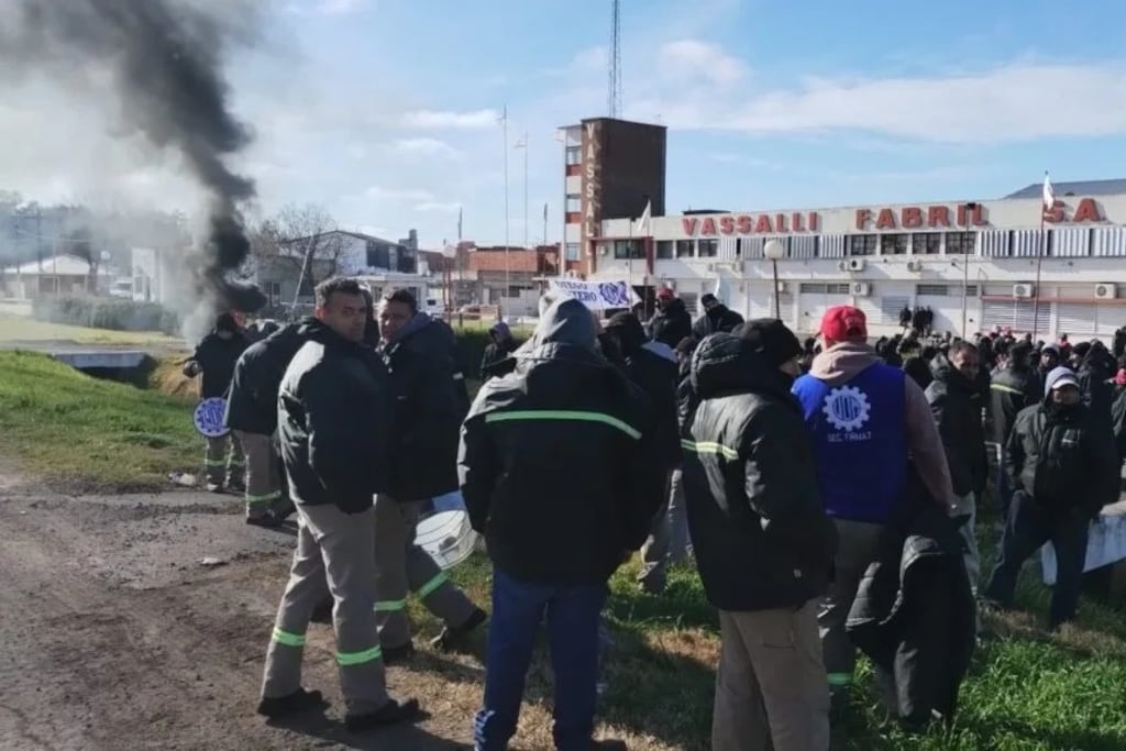 Vassalli en conclivto. Firmat