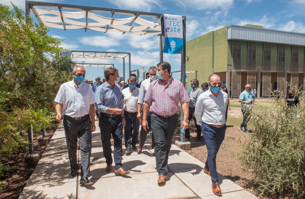 Suárez puso en funcionamiento el Parque Tecnológico del Este