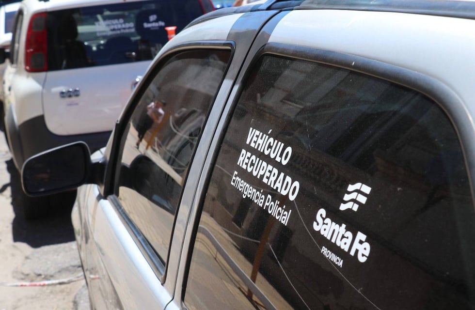 La Policía de Santa Fe usa vehículos de bandas delictivas para patrullar en Rosario