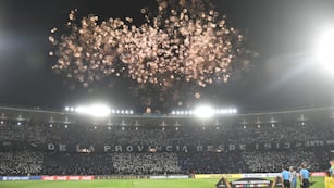 Recibimiento en el estadio Kempes, del Matador.