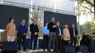 El gobernador Maximiliano Pullaro estuvo en Rafaela para el sorteo de los 315 lotes