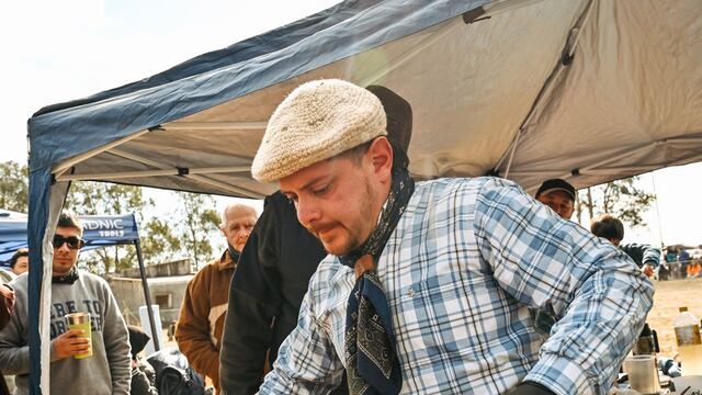 10ª Fiesta del Costillar de Búfalo a la Estaca en Médanos Entre Ríos.