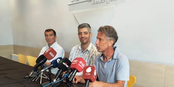 Marcelo Gallo presentó la maratón solidaria, a su lado José Luis Besa.