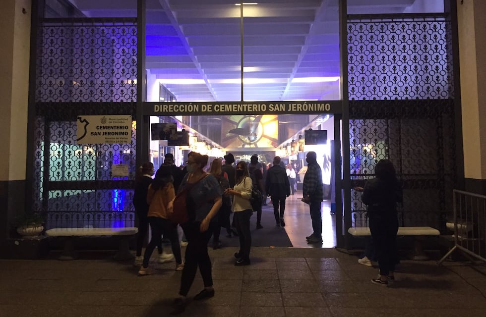 Gran convocatoria en la Noche de los Cementerios de Córdoba