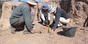 Antropólogos del Museo Cornelio Moyano, la UNCuyo y Conicet, encontraron restos humanos en tierras huarpes, Maipú.