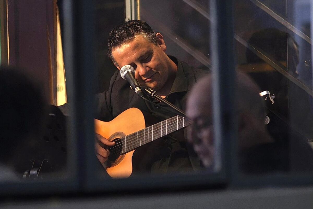 Comenzó diciembre y Seba Mealla propone repasar “El año en canciones”