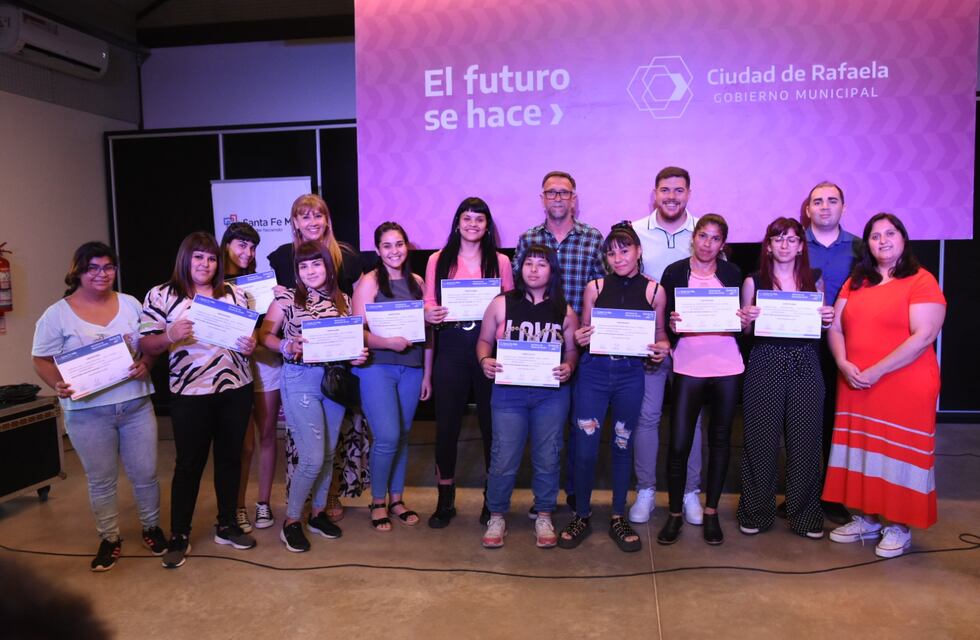 Santa Fe Más: entregaron 300 certificados y cerraron el año con un gran encuentro