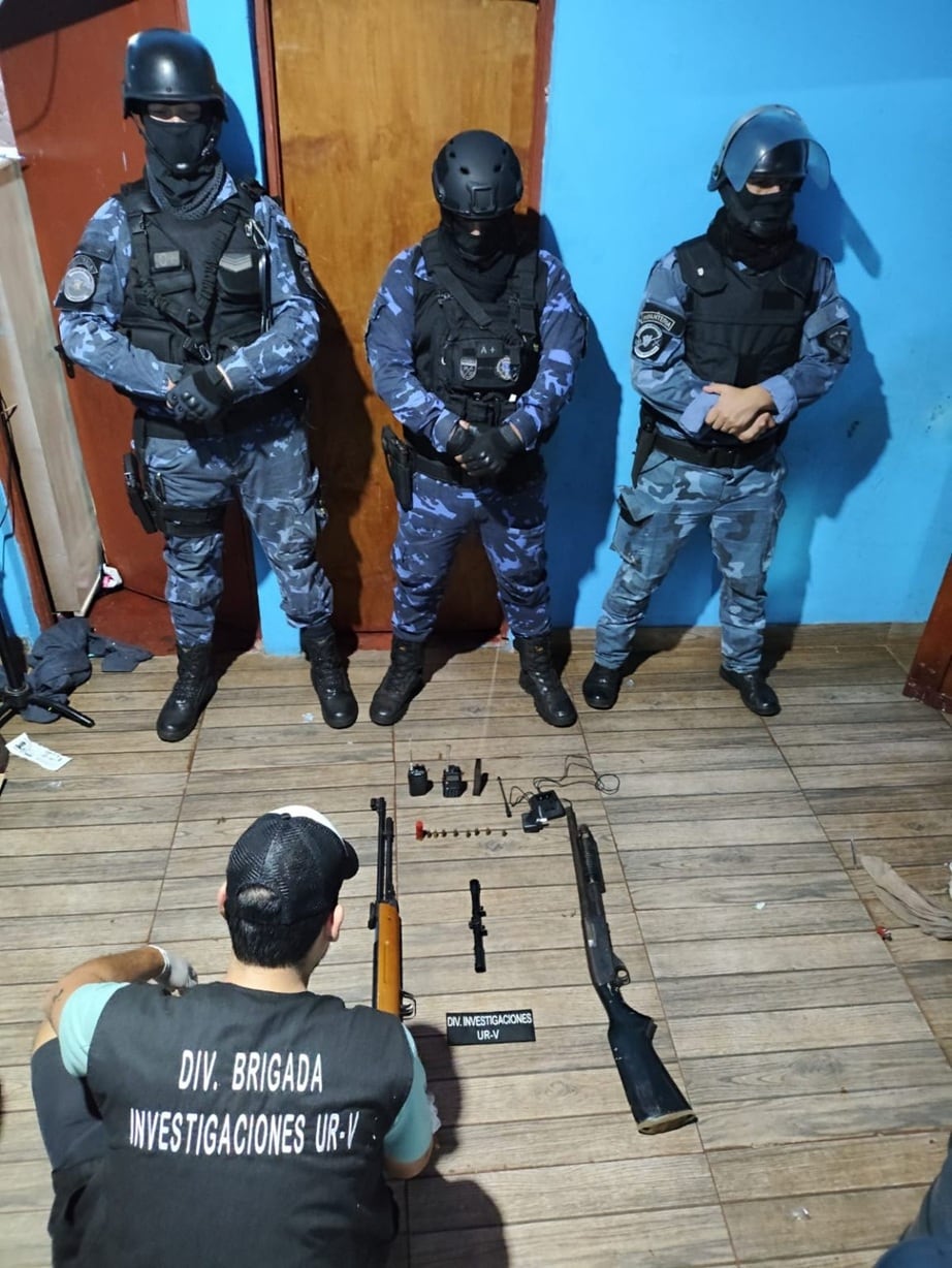 Detuvieron en Iguazú a dos delincuentes paraguayos buscados por la Justicia y esclarecieron un violento robo millonario.