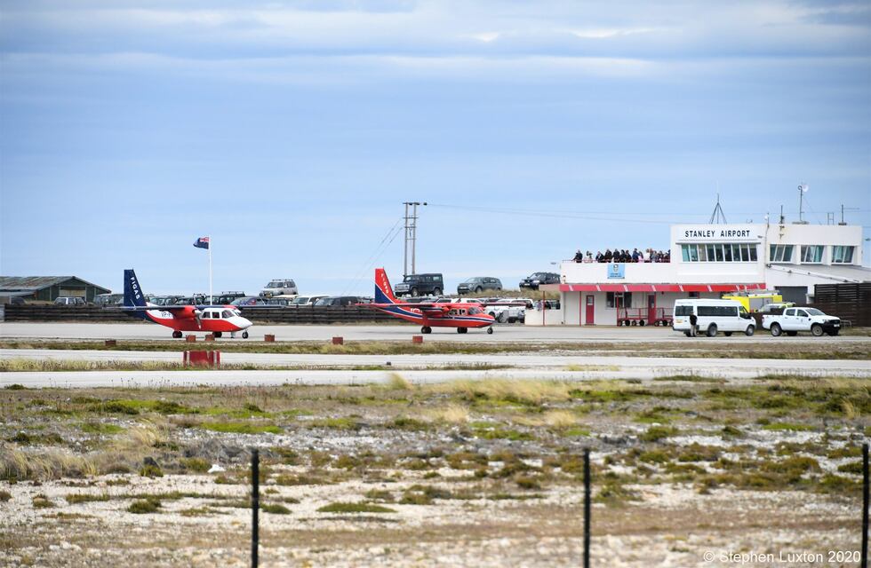 Los isleños realizarán obras en el aeropuerto de Puerto Argentino