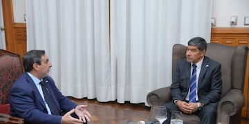 El Ministerio de Salud confirmó que los estudiantes se encuentran en buen estado, mientras avanzan los estudios para determinar el origen del episodio.