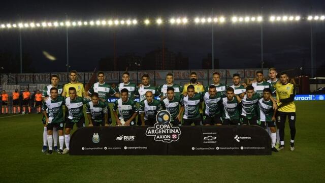 El plantel completo formo en la foto oficial. (Foto: Prensa Sportivo Belgrano)