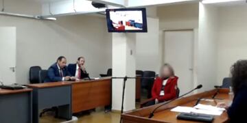 Una docente sanjuanina al banquillo de los acusados por la presunta paliza a su hija de 11 años.