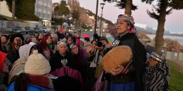 Mujeres de distintos orígenes étnico raciales, migrantes y de los pueblos originarios comparten espacios de debate, charlas y talleres sobre problemáticas actuales.