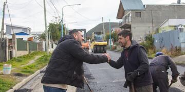 Ushuaia: repavimentaron un tramo de la calle Pastor Lawrence