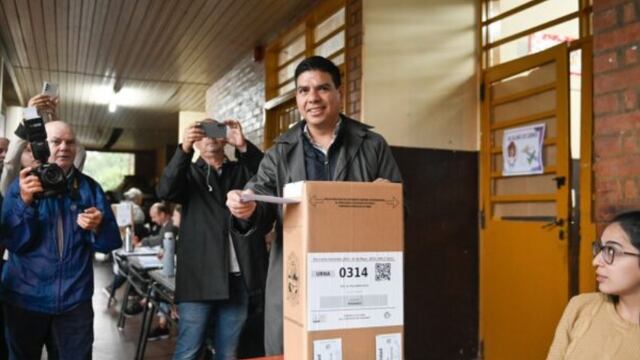 Elecciones en Misiones 2023: Fernando Meza sufragó en el barrio Santa Rita.