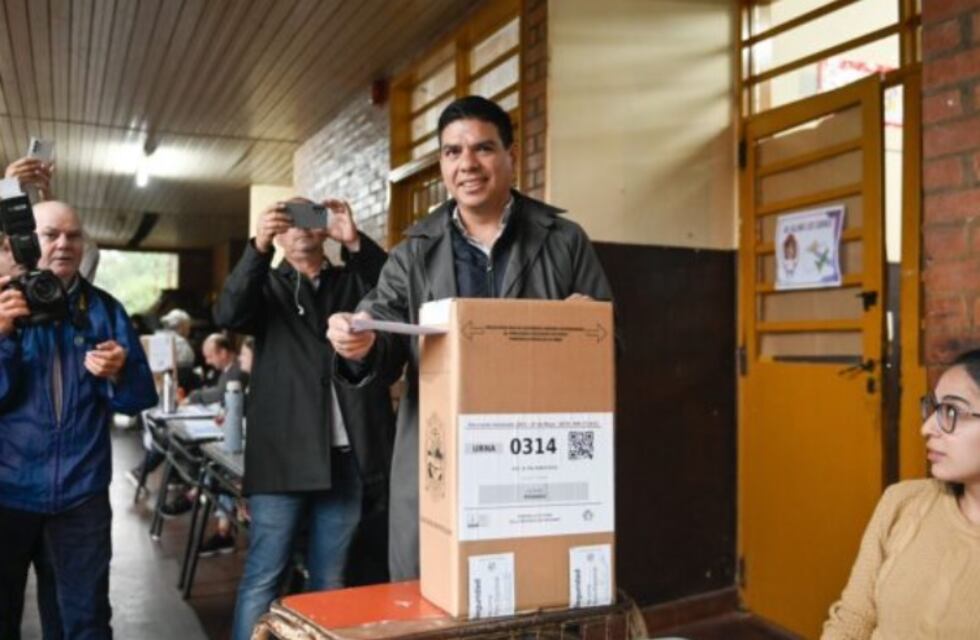 Elecciones en Misiones 2023: Fernando Meza sufragó en el barrio Santa Rita