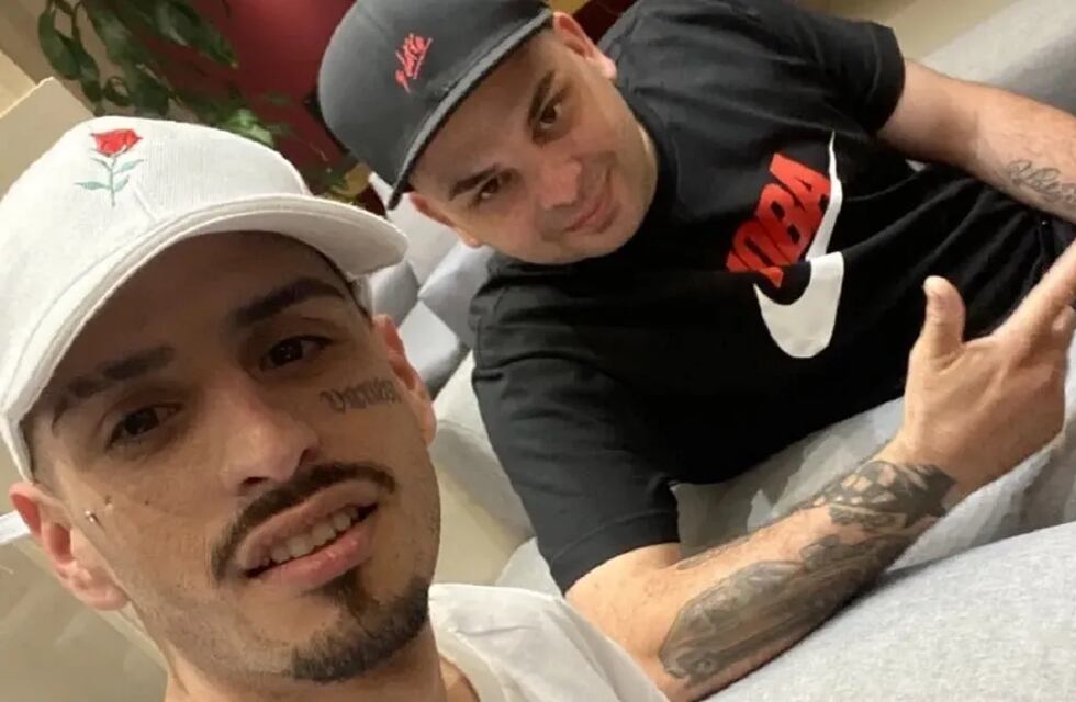El representante de El Noba aseguró que recibe señales del cantante: “Lo estaba pensando en voz alta y se apagó la luz”